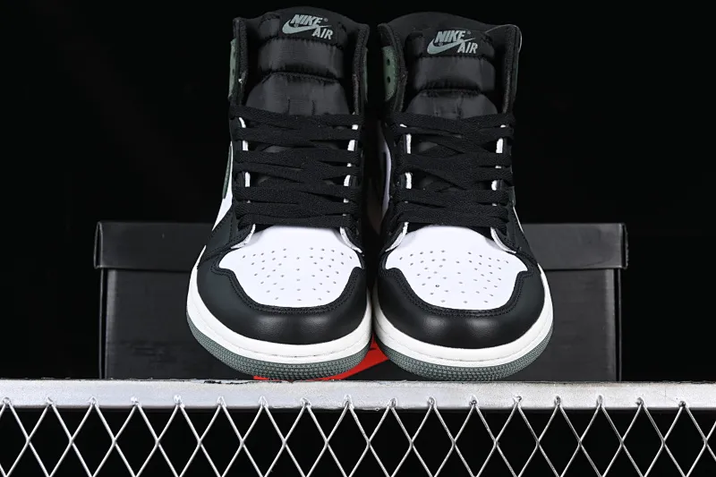 All categories Air Jordan Jordan series basketball shoes Air Jordan 1 High Air Jordan 1 Retro High "Clay Green" AJ1 Joe 1 six-time champion high-top basketball shoes 555088-135